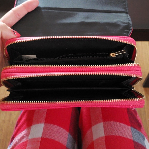 Wallet - Picture 3 of 5